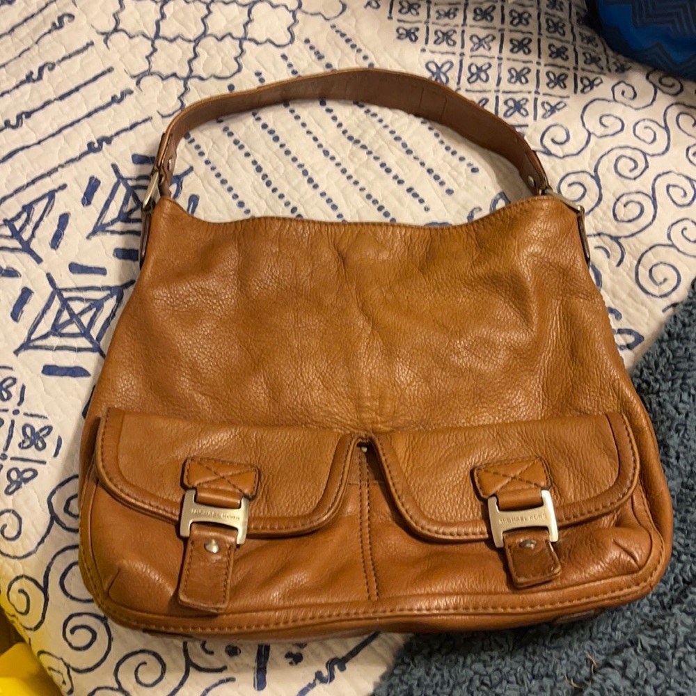 Brown leather shoulder bag